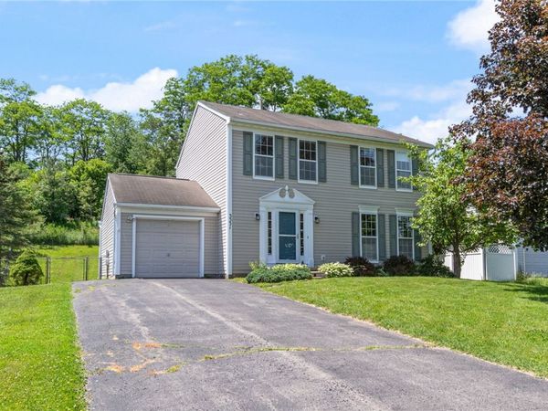 3331 Eagles Roost Lane , Macedon, NY 14502