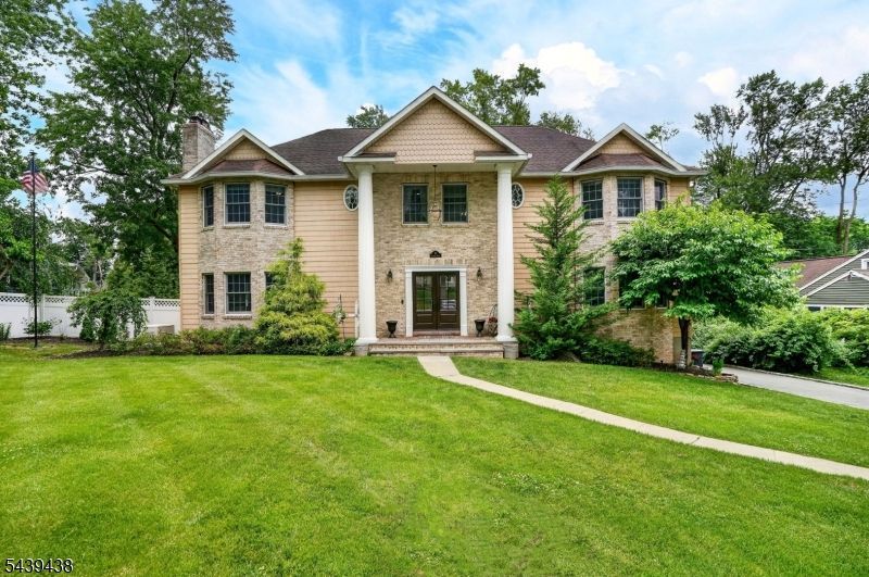 28 Fairview Dr, East Hanover, NJ 07936 Main Photo
