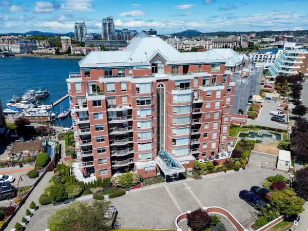630 Montreal St, Unit #802, Victoria, BC V8V 4Y2