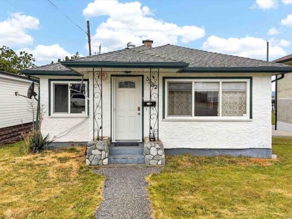 3582 11th Ave , Port Alberni, BC V9Y 4Y7