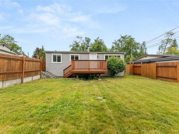 1870 McDonald Rd , Campbell River, BC V9W 5K1