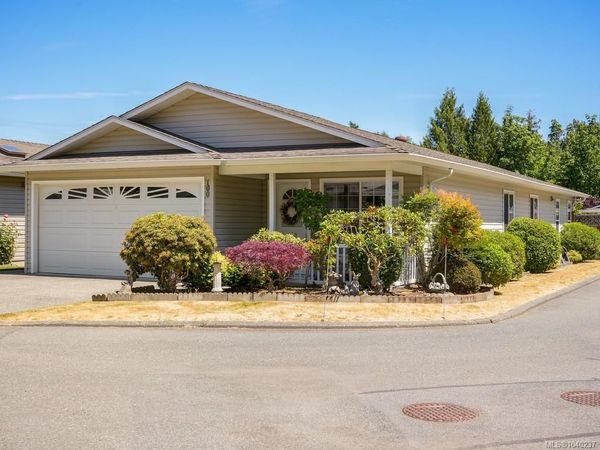 7570 Tetayut Rd , Unit #100, Central Saanich, BC V8M 2H4