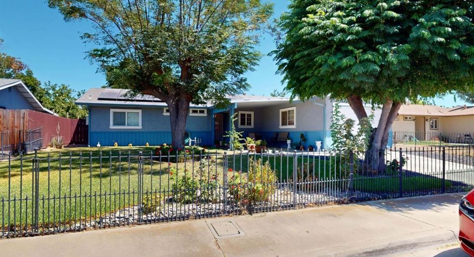 1328 Basil Ct, Newman, CA 95360 Photo