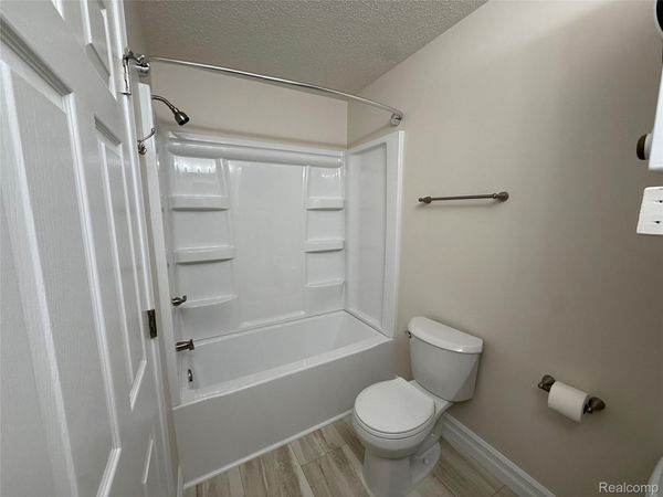 140 S. Saginaw Unit 2 Street, Byron Village, Mi 48418