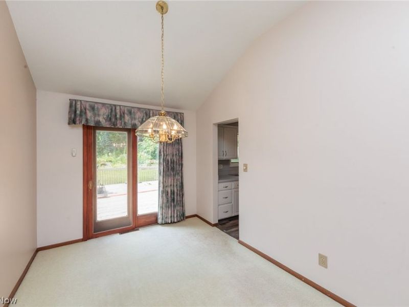 2207 Jacqueline Drive, Parma, OH 44134 Photo 12