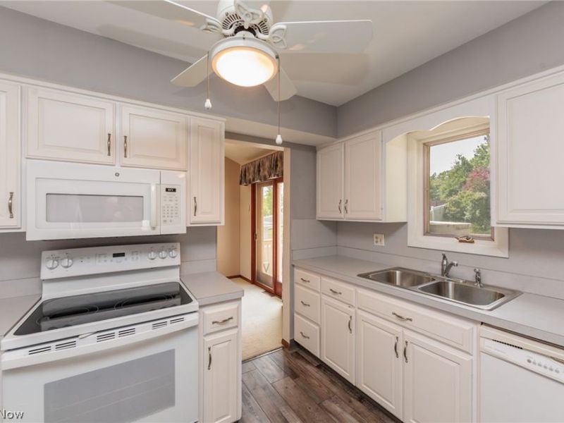 2207 Jacqueline Drive, Parma, OH 44134 Photo 17