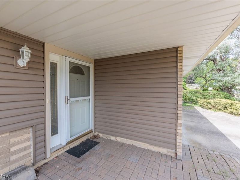 2207 Jacqueline Drive, Parma, OH 44134 Photo 3