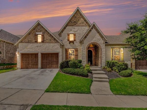 5821 Austin Waters , The Colony, TX 75056