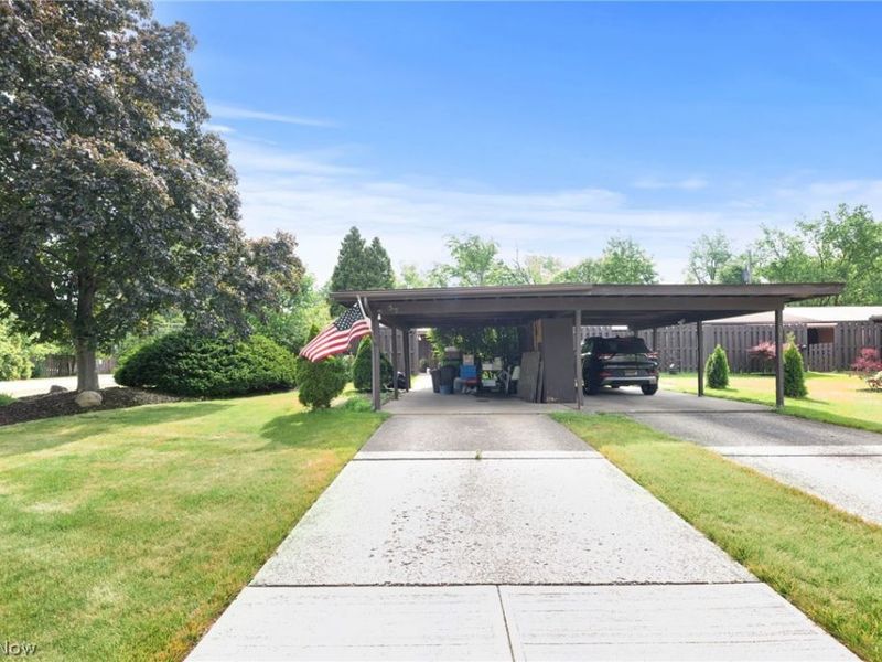 37 Greenfield Court, Berea, OH 44017 Photo 2