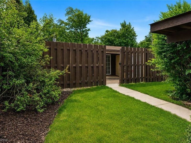 37 Greenfield Court, Berea, OH 44017 Photo 5