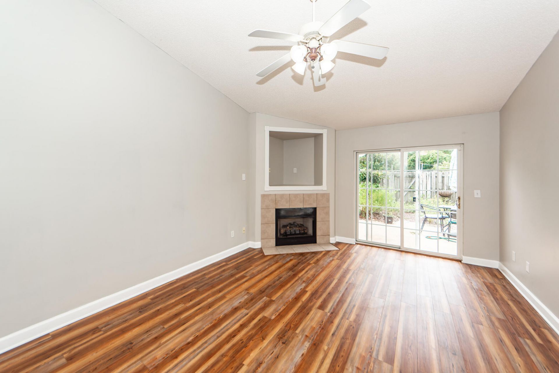 1307 Apex Lane Photo 11