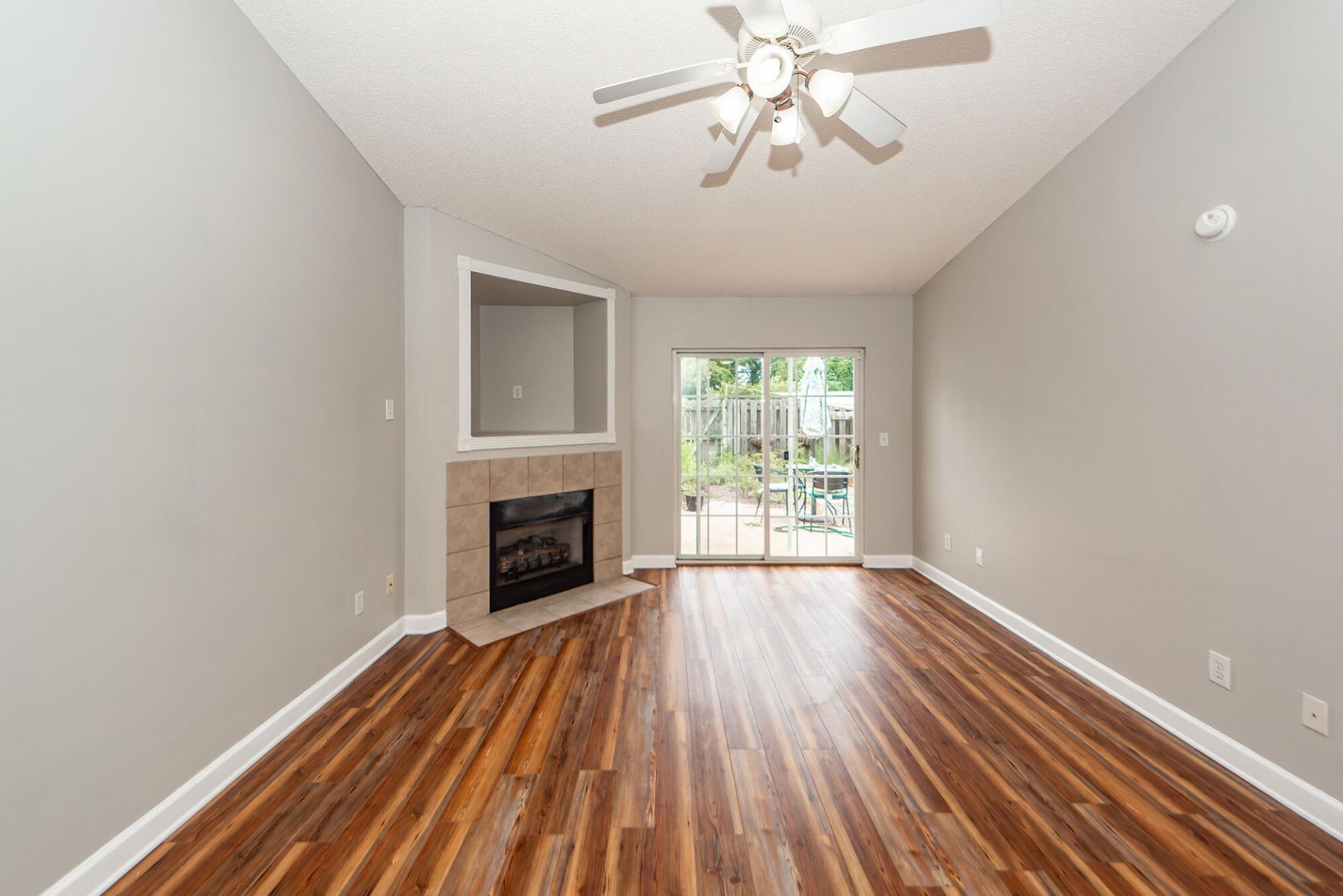 1307 Apex Lane Photo 12