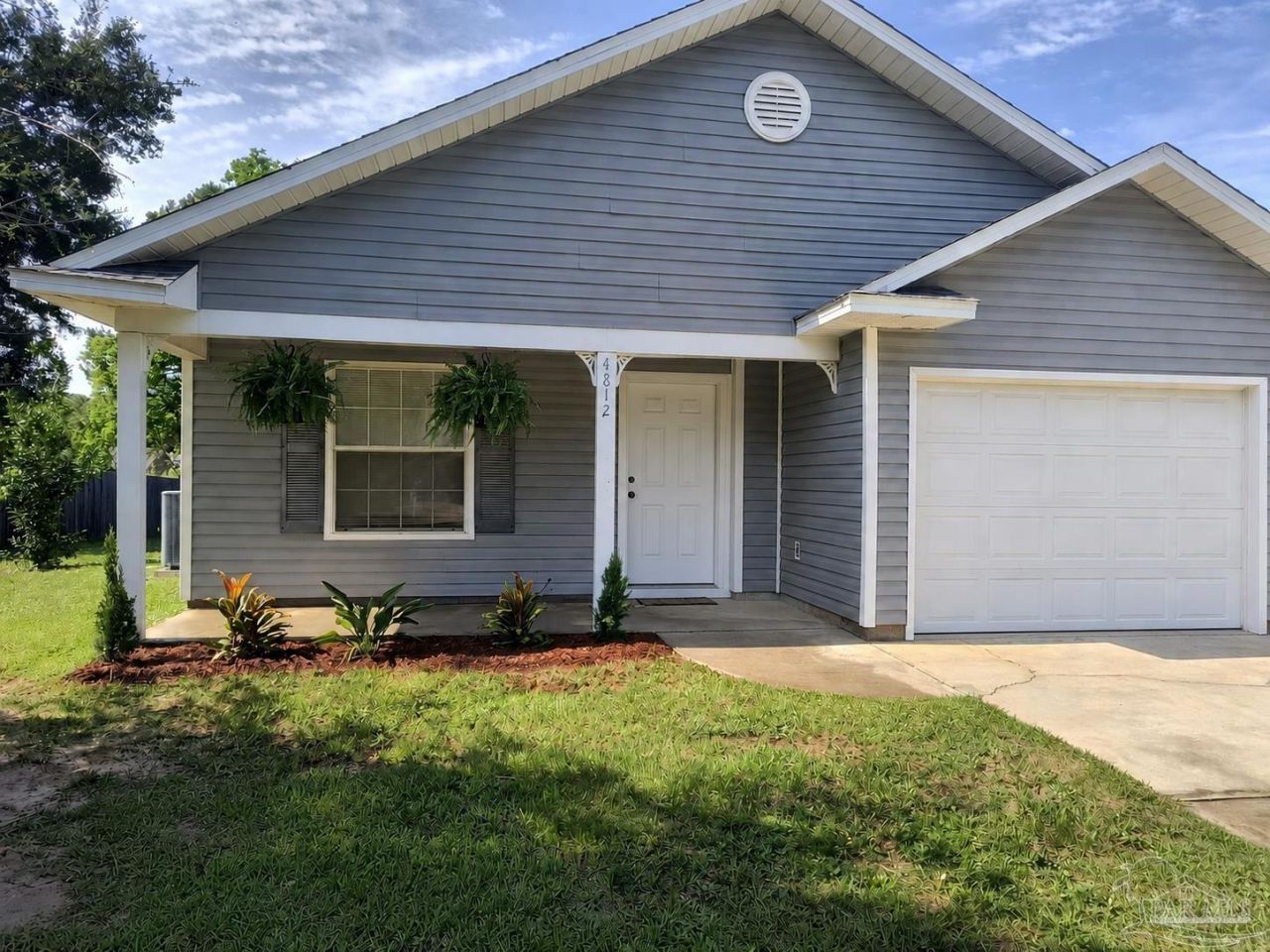 4812 Fairoaks Dr, Pace, FL 32571 Main Photo