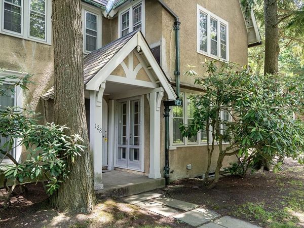 128 Dudley St, Brookline, MA 02445