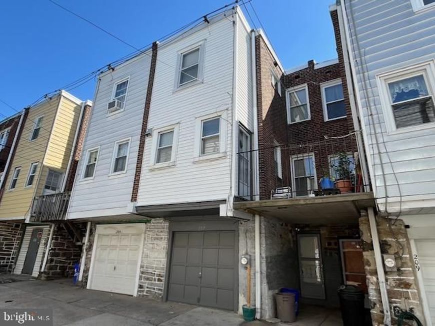 207 Huntley Road , Upper Darby, PA 19082 Main Photo