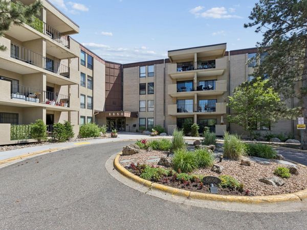 6650 Vernon Avenue S, Unit 409, Edina, MN 55436