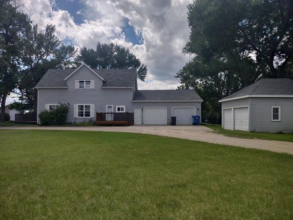 301 2nd Avenue SW, Barnesville, MN 56514