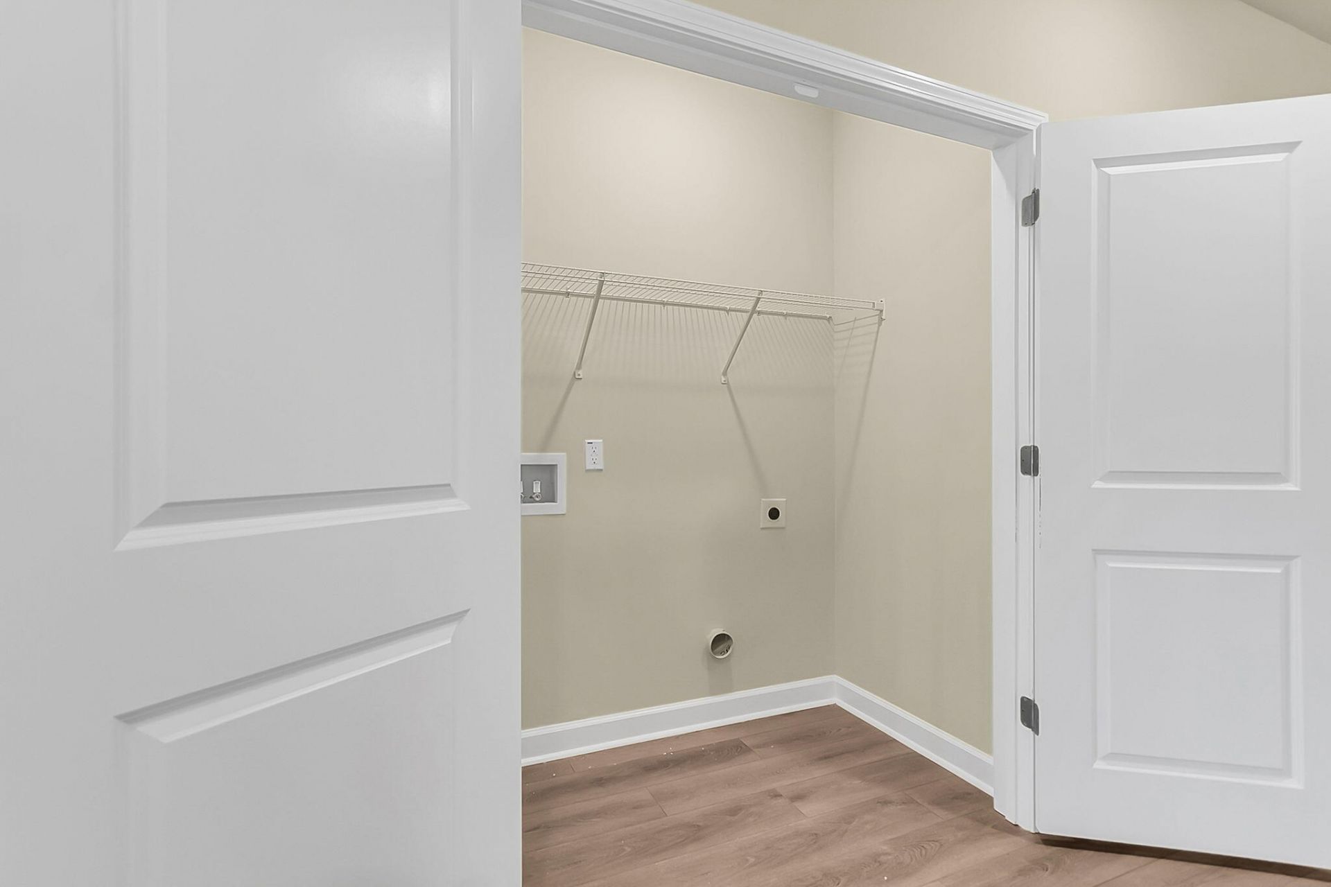 5054 Blackberry Lane Photo 19