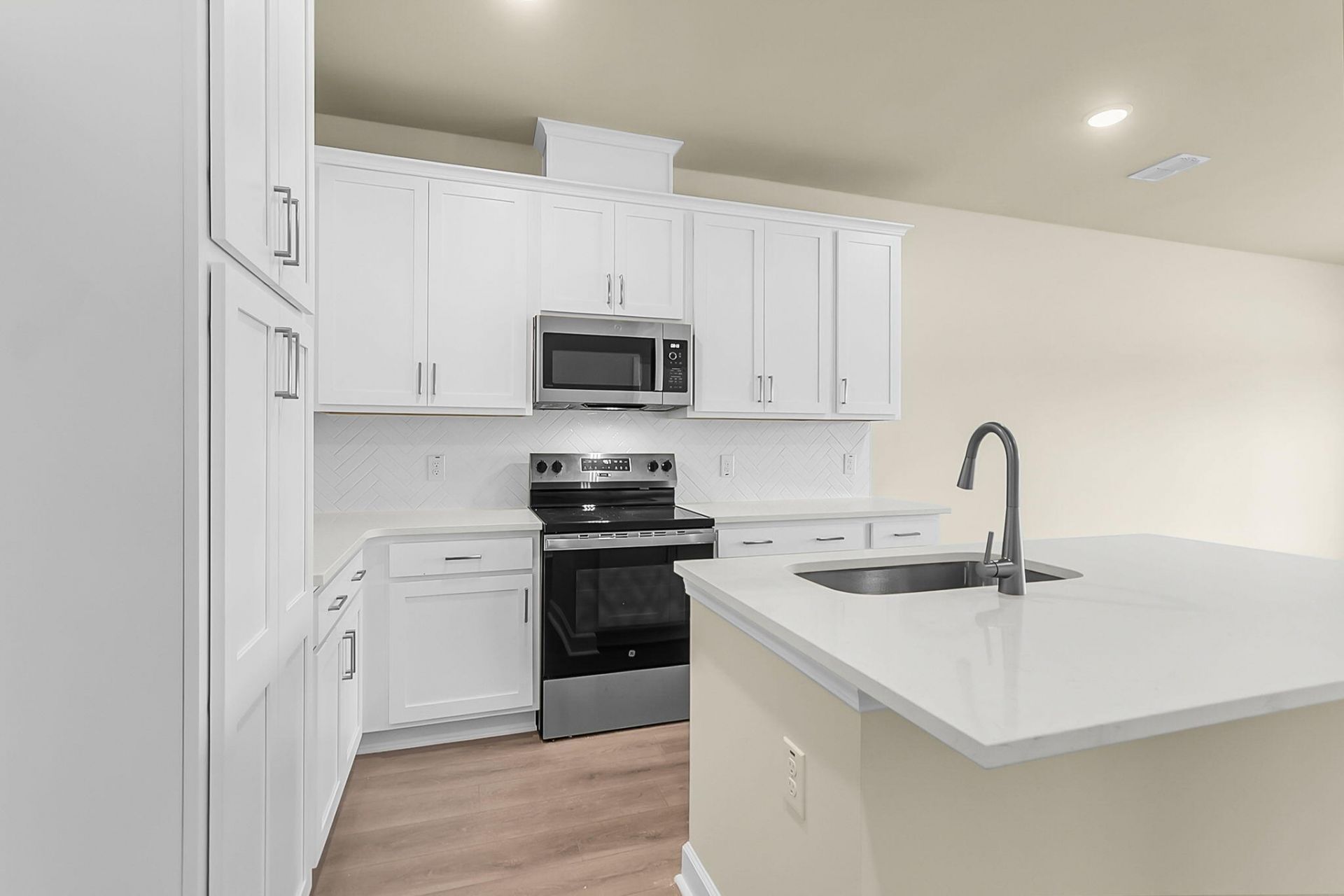 5054 Blackberry Lane Photo 21