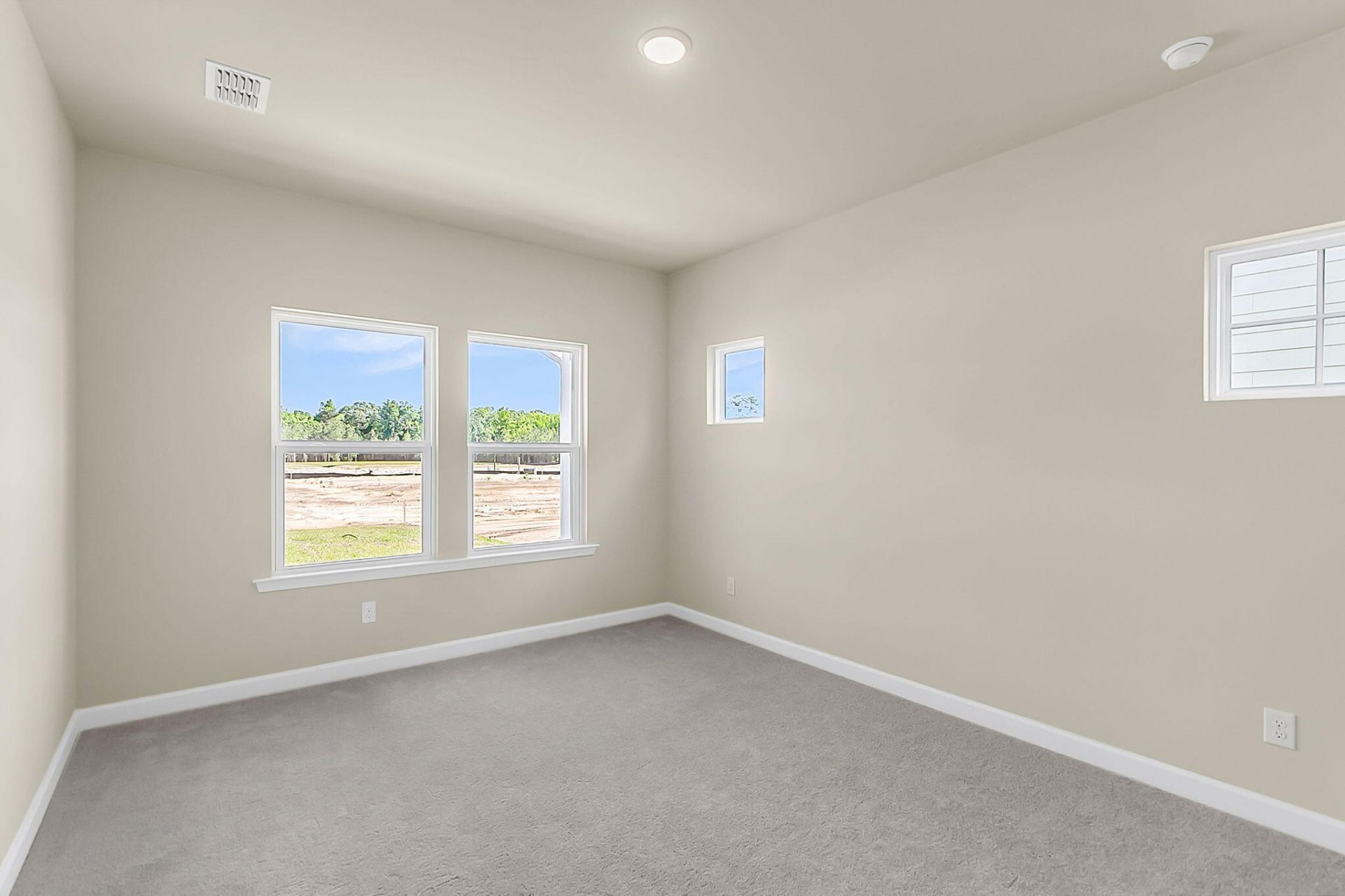 5054 Blackberry Lane Photo 28