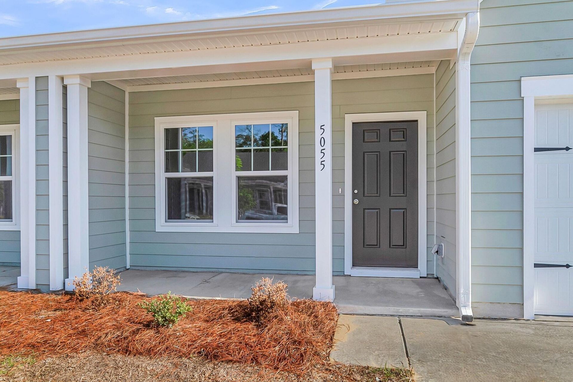 5054 Blackberry Lane Photo 6
