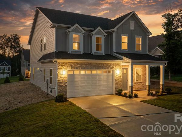 3875 12th Street Court NE, Hickory, NC 26801