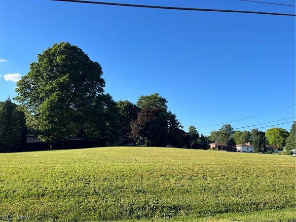Ritzmanor Drive , Uniontown, OH 44685