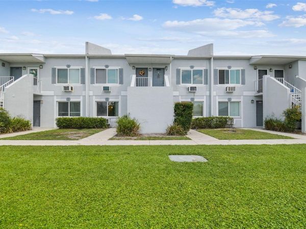 4143 DOLPHIN DRIVE , TAMPA, FL 33617