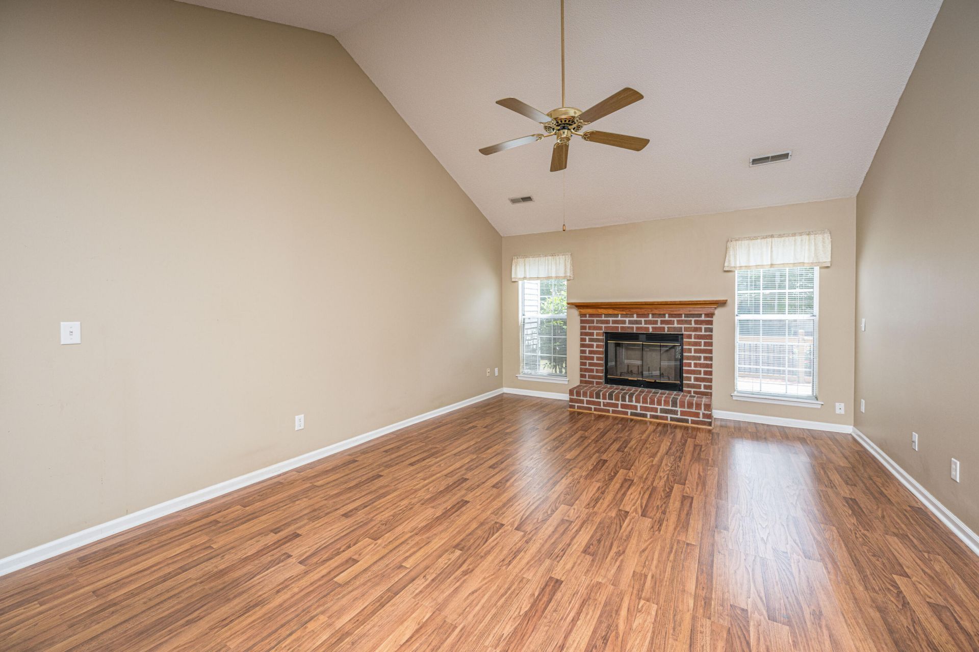 122 Ashton Drive Photo 5
