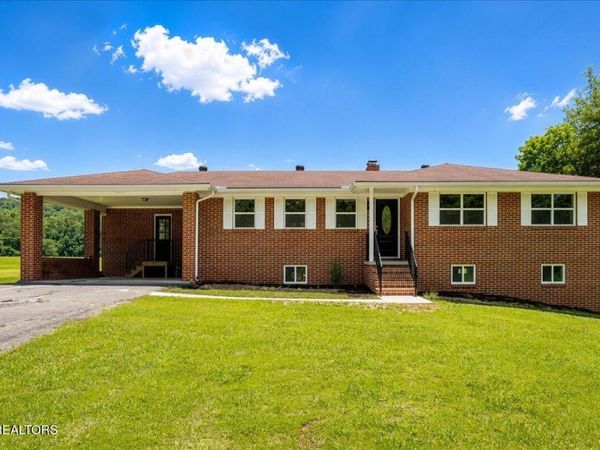 858 N Main St, Decatur, TN 37322