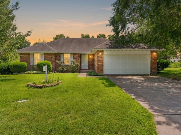 198 E Hadley Street , Republic, MO 65738