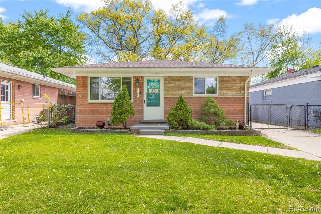 6016 N Berry Street, Westland, MI 48185 Main Photo