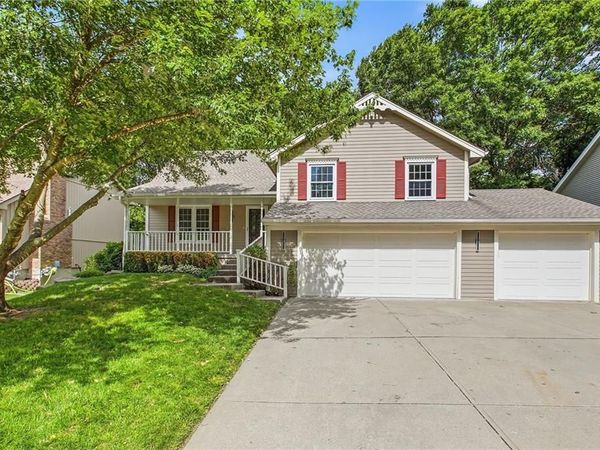 1310 Amesbury Avenue, Liberty, MO 64068