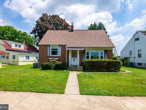 327 NEWPORT AVENUE , READING, PA 19611