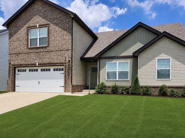 386 Dugger Dr, Clarksville, TN 37042