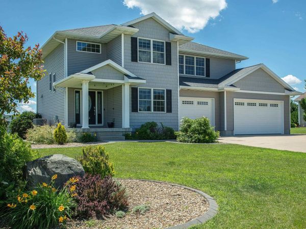 414 Limerick Drive, Jesup, IA 50648