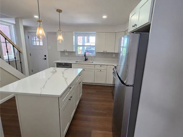4633 Carroll St , Pittsburgh, PA 15224