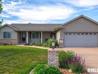 709 BUCKHAVEN Street, Pekin, IL 61554