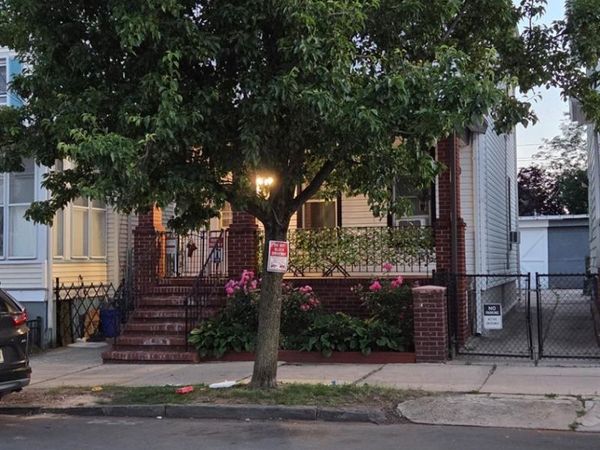 26 Harvey Street, New Brunswick, NJ 08901