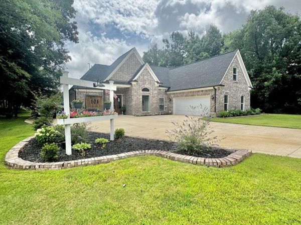 104 White Oak Cove, Coldwater, MS 38618