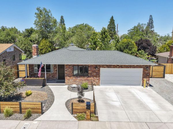275 Hillcrest Drive, Reno, NV 89509