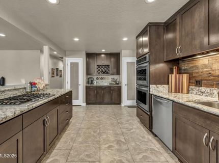 275 Hillcrest Drive, Reno, NV 89509 Photo