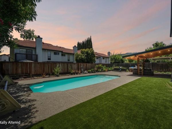 760 W 9th Street , Gilroy, CA 95020