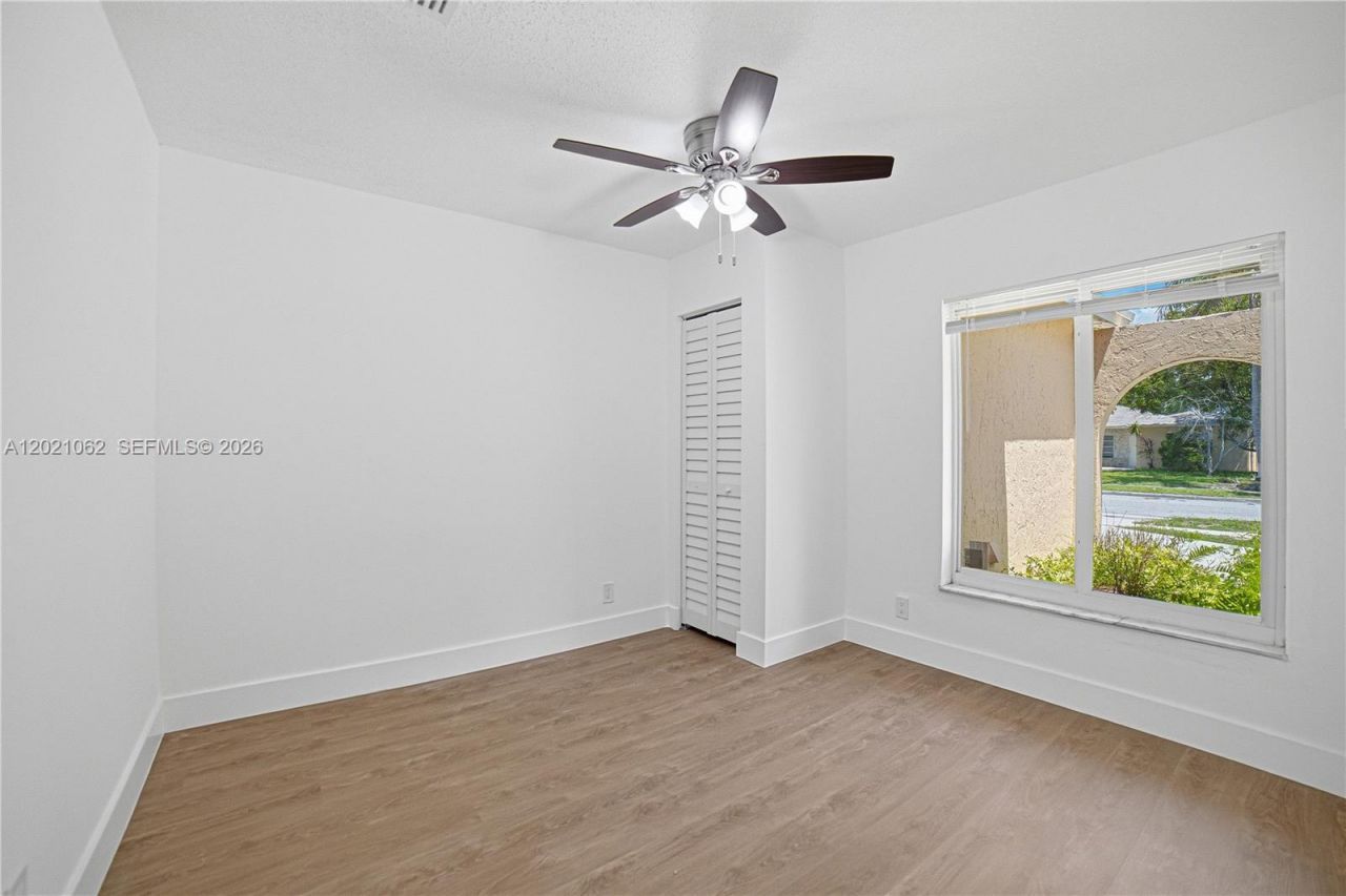 4981 SW 7th St , Margate, FL 33068 Photo
