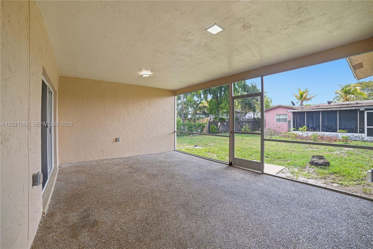 4981 SW 7th St , Margate, FL 33068 Photo