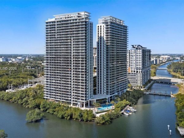 16385 Biscayne Blvd, Unit 1019, North Miami Beach, FL 33160