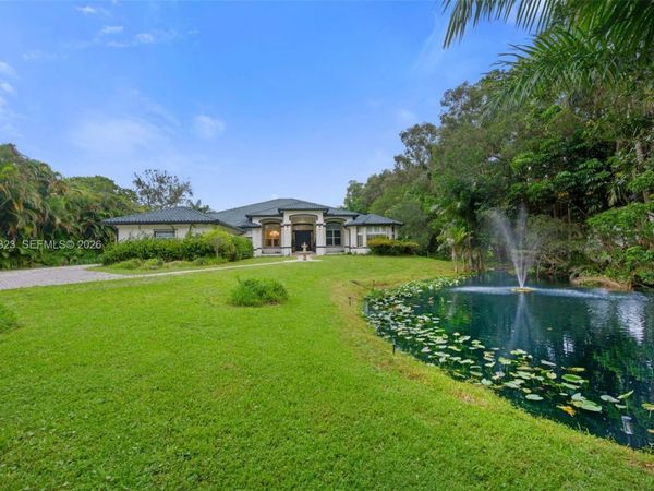 10961 SW 31st St , Davie, FL 33328