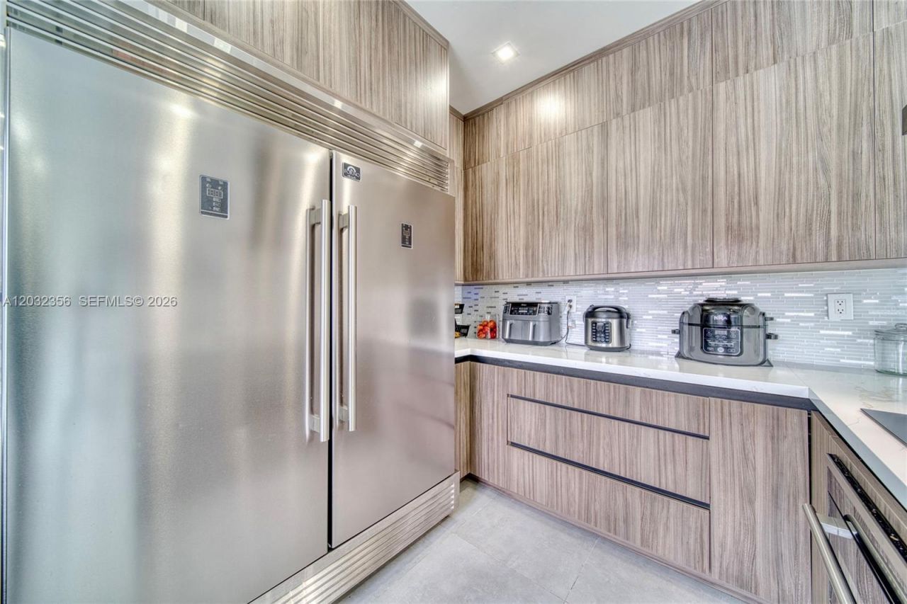 7963 NW 195th Ter , Hialeah, FL 33015 Photo