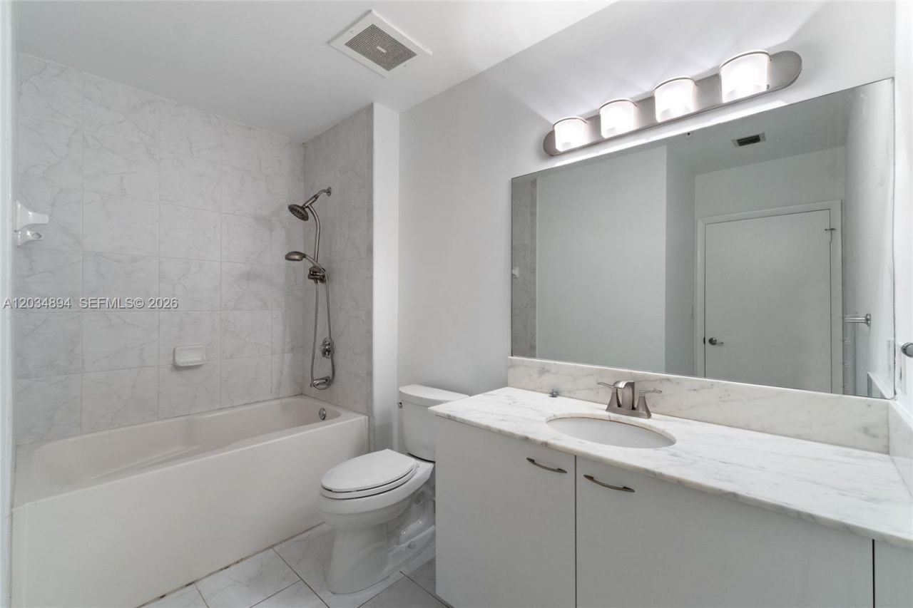 133 NE 2nd Ave , Unit 801, Miami, FL 33132 Photo