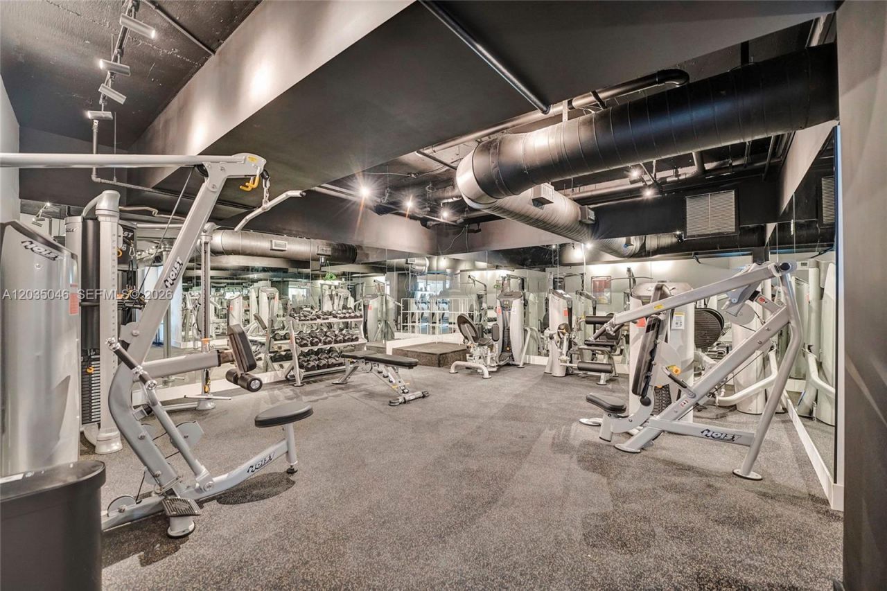 5225 Collins Ave , Unit 1606, Miami Beach, FL 33140 Photo